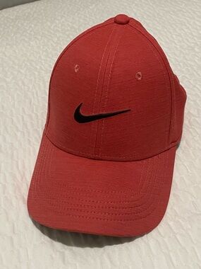 Nike Men's Dri-fit Club Cap, red, Size S/M